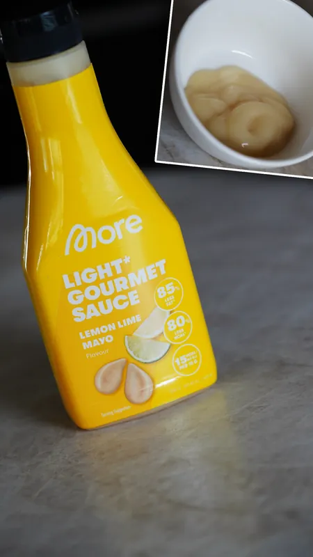 More Light Gourmet Sauce & Salad Dressing – Lemon Lime Mayo, con un cuenco